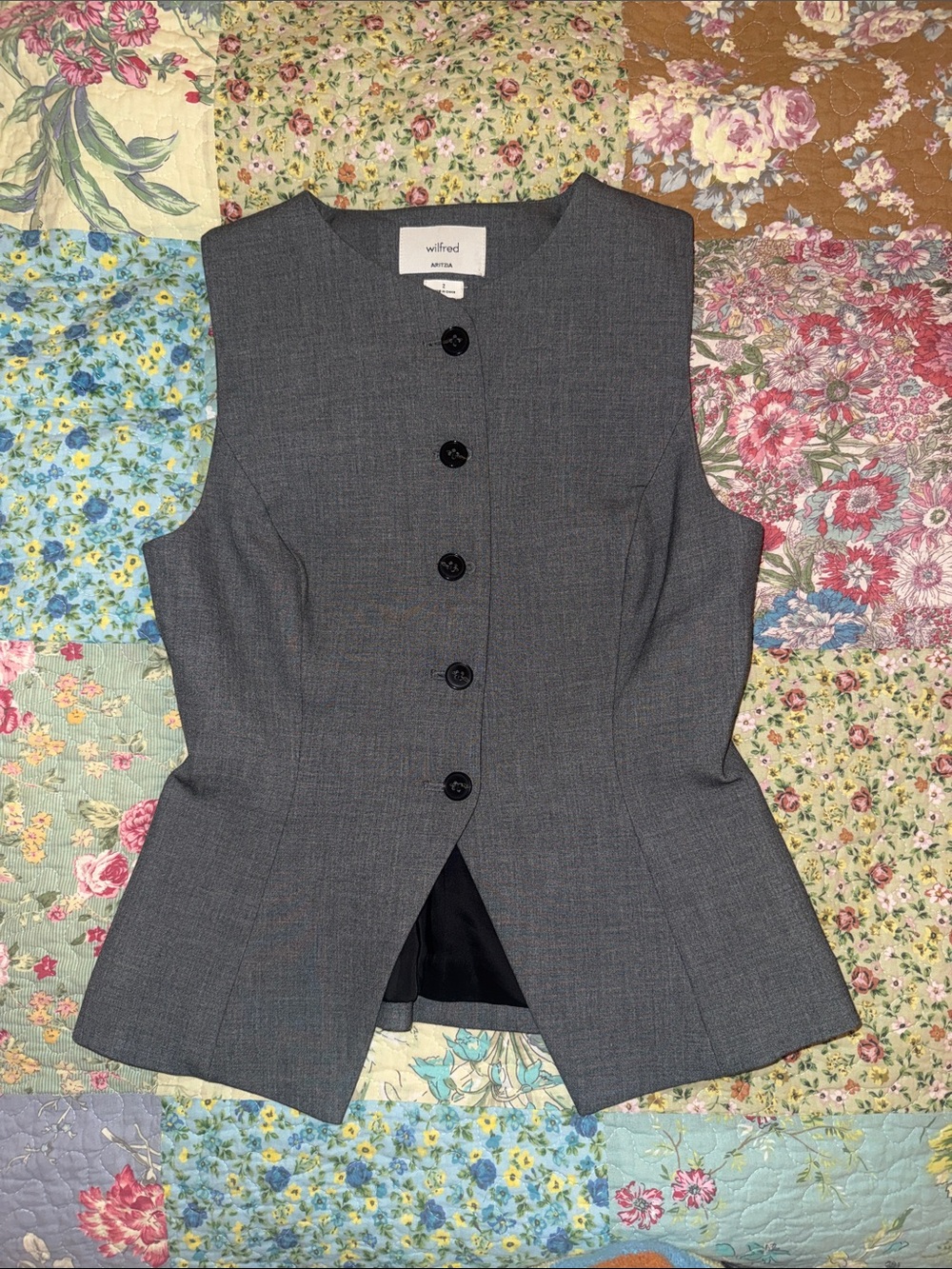 Aritzia Wilfred Grey Vest with Front Buttons